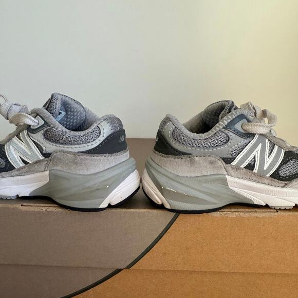 New Balance 990 V6 Grey/White Toddler Sneakers- SZ 6 C - Picture 7 of 14